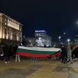 Спонтанен антиправителствен протест в центъра на София
