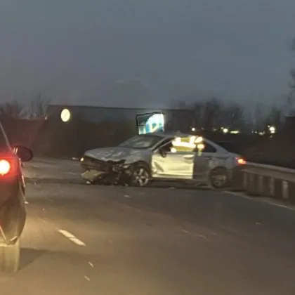 Пътен инцидент е станал с лек автомобил с марката БМВ