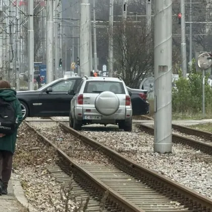 Поредна кола се отказа от асфалта и реши да се