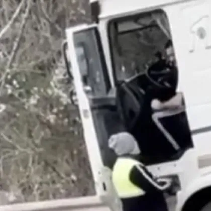 Нов скандал със служители на Автомобилна администрация в който се