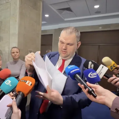 Пеевски за ПП-ДБ: 9 месеца бяхте с ДПС ВИДЕО