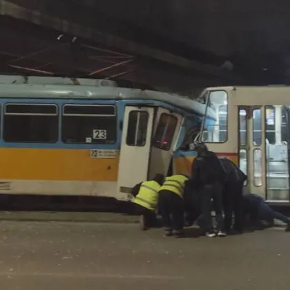 Сблъсък между два трамвая в София