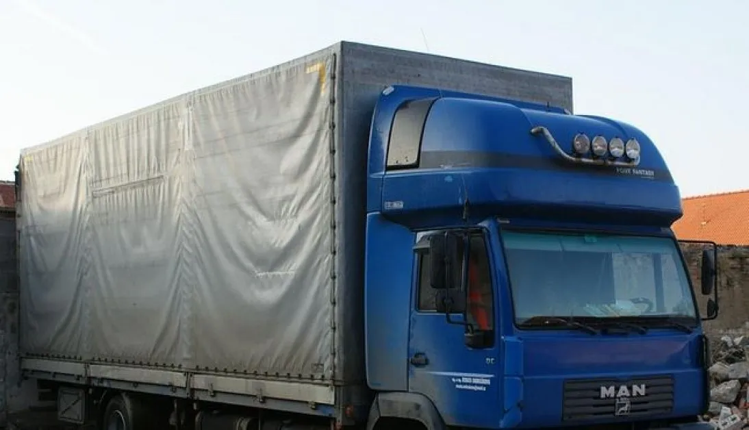 Хаос в Гърция! Български тираджия подкара в насрещното на магистрала