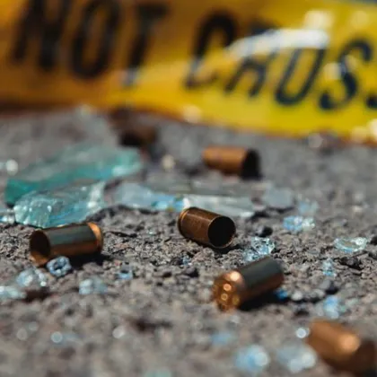 Една жена е загинала а друга е тежко ранена след стрелба