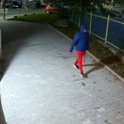 Жител на Бургас алармира в социалните мрежи за съмнителна проява