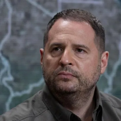 Зеленски отстрани Ермак от Съвета за национална сигурност и отбрана и от Щаба на Върховния главнокомандващ