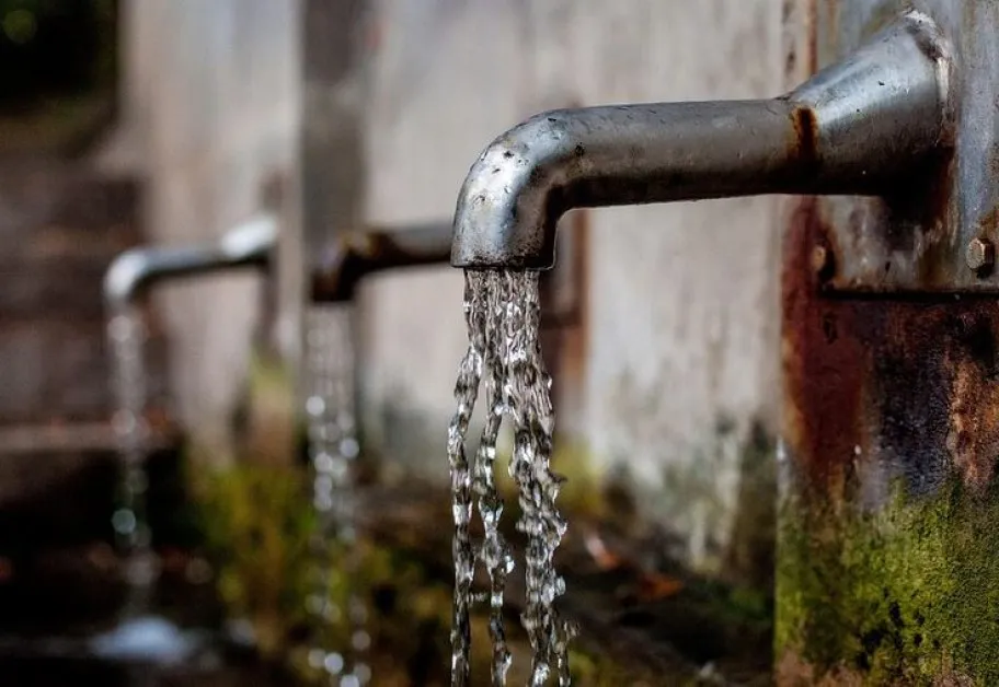 Откриха уран във водата на град и села