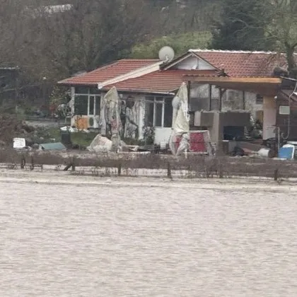 Дежурни екипи на МВР следят ситуацията с дъждовете в Бургаска