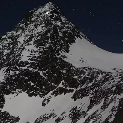 Млада жена е била оставена да измръзне на връх в