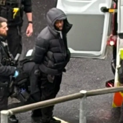 Атака с лютив спрей в подземния паркинг на летище "Хийтроу" ВИДЕО