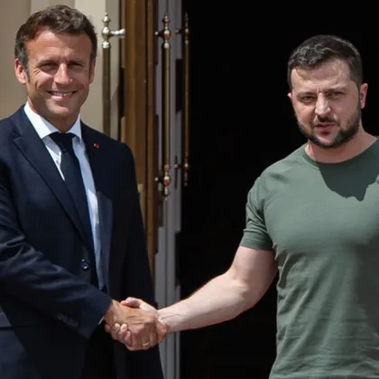 Френският президент Еманюел Макрон проведе телефонен разговор с украинския президент