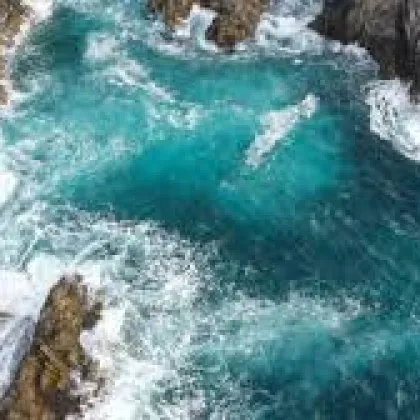 МОСВ започна спешен мониторинг на морските води заради блокирания танкер