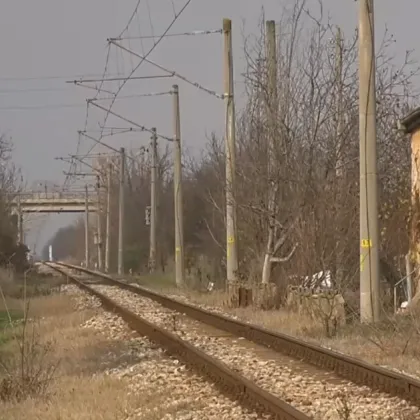 Опасен трафик през центъра на карловския град Баня застрашава децата