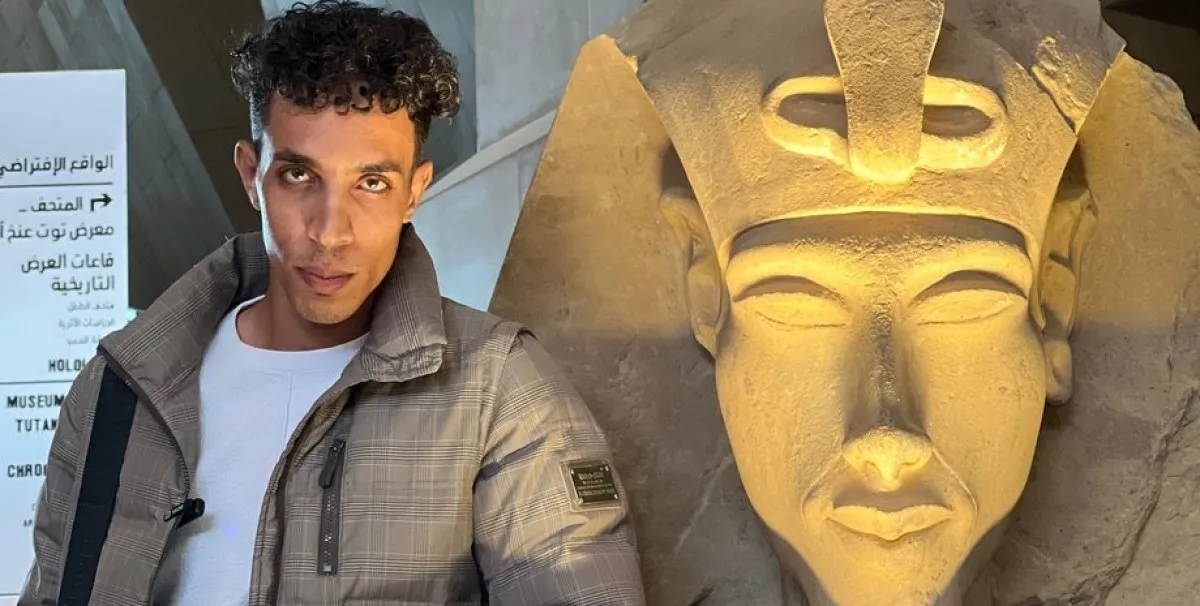 Внукът на фараона: Невероятната прилика на студент с древен египетски цар смая интернет