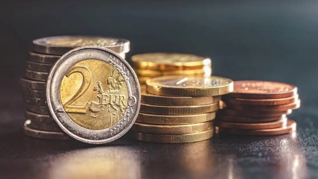 БНБ отваря касите си извънредно за продажба на стартови комплекти с евромонети