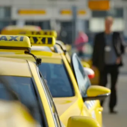 Ето с колко поскъпват таксиметровите услуги в София