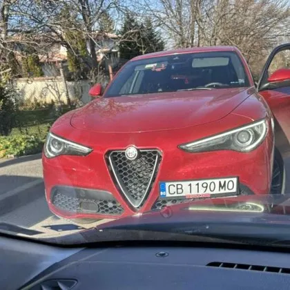 Пред очите на бебе: Майка и водач в лют спор за предимство СНИМКИ