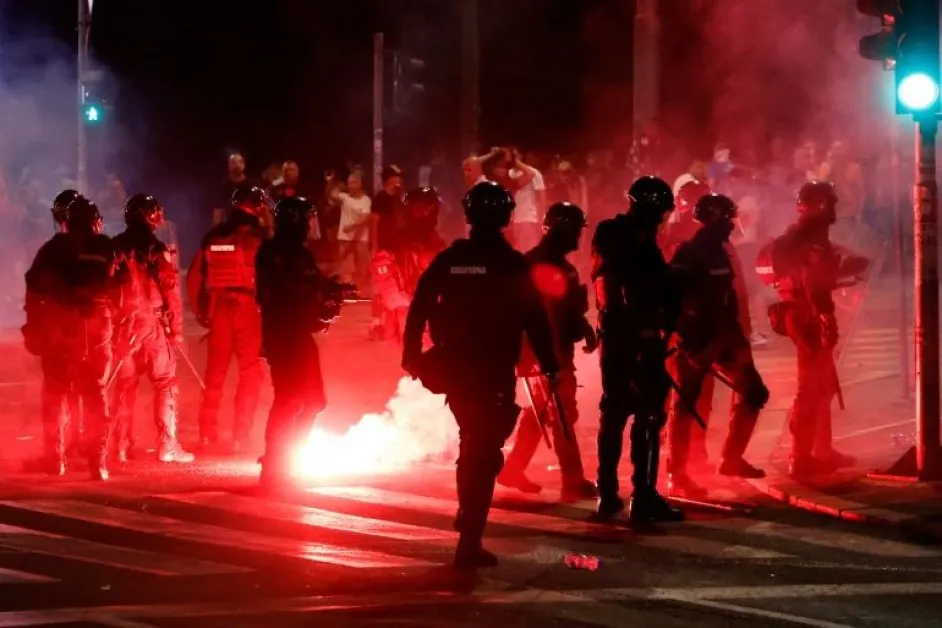 Как да се предпазите на протести?