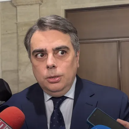 Миналата година Бойко Борисов обясняваше че ако няма редовно правителство