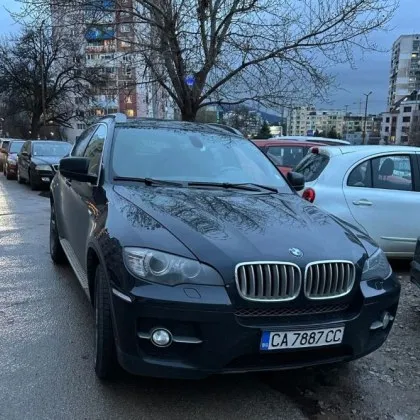 Нова доза столичен абсурд се разигра пред магазин Алфагрес в