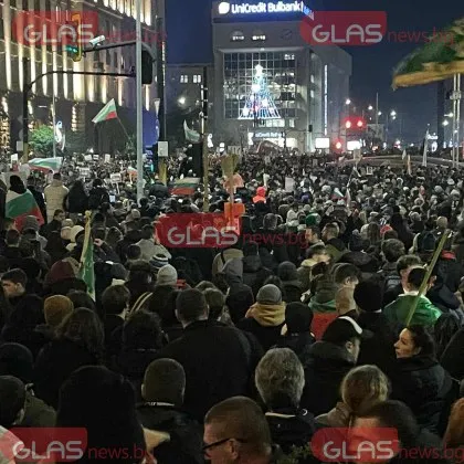 Две деца се изгубиха сред протестиращите