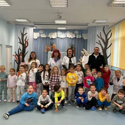 Десетки образователни уроци вече са проведени в детски градини и