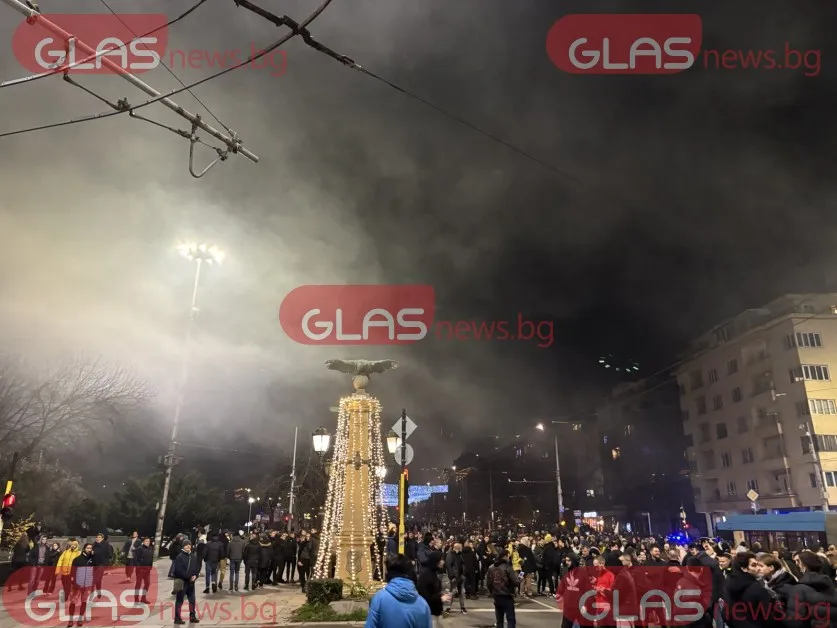 "Няма да допуснем ескалация": Разкриха първи подробности за напрежението на протеста в София СНИМКИ