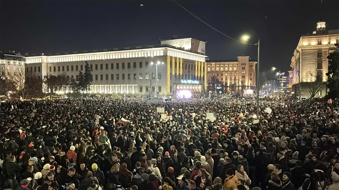 Започна новият протест в Триъгълника на властта в София, вече има задържани* СНИМКИ+ ВИДЕО