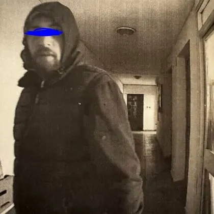 Мъж тършува в блок в София, обвиниха го в опит за кражба СНИМКА