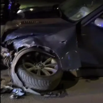 Меле с три коли в нощна София, щетите сериозни ВИДЕО+СНИМКИ