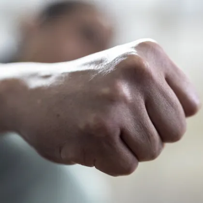 Млад мъж преби майка си в Стара Загора