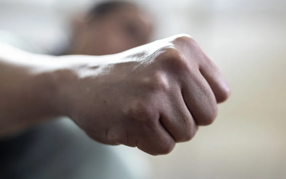 Млад мъж преби майка си в Стара Загора