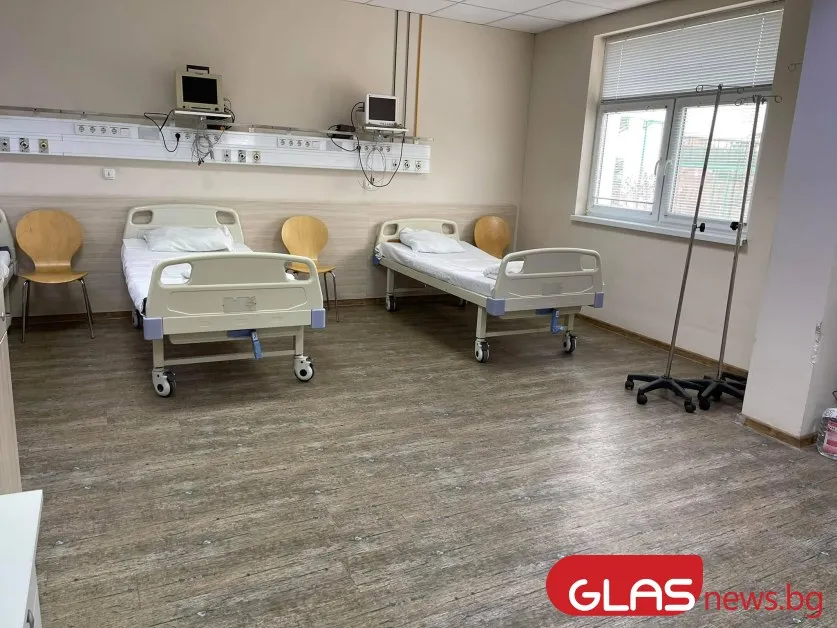 Шофьори блъснаха двама пешеходци на заден ход