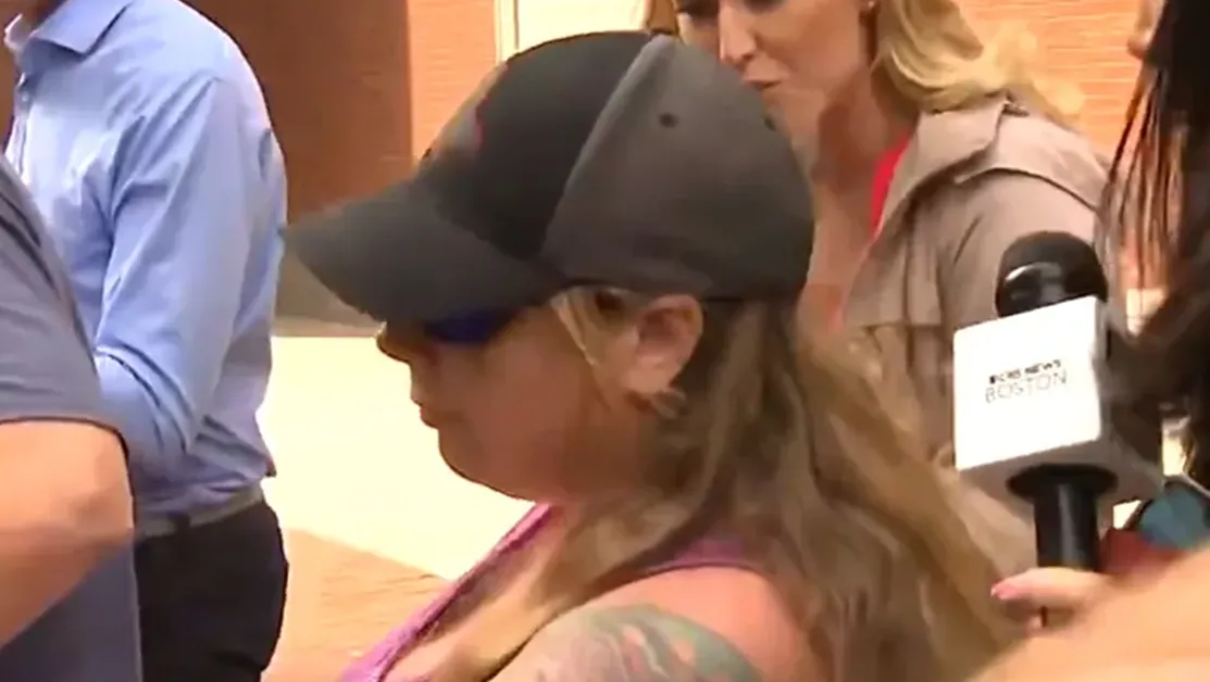 Жена използвала откраднати човешки останки за зловещи кукли ВИДЕО