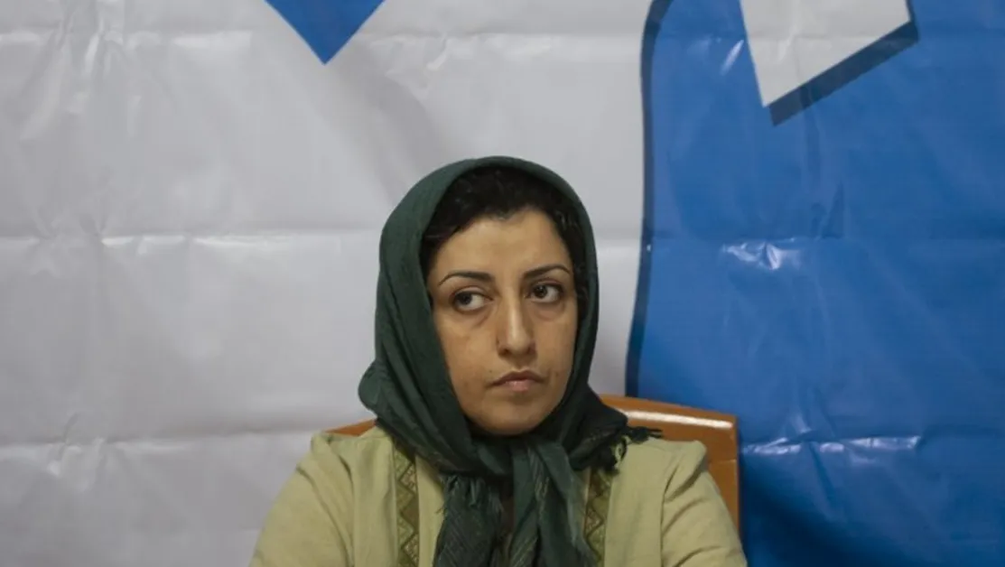 Иран задържа носителката на Нобелова награда за мир Наргес Мохамади