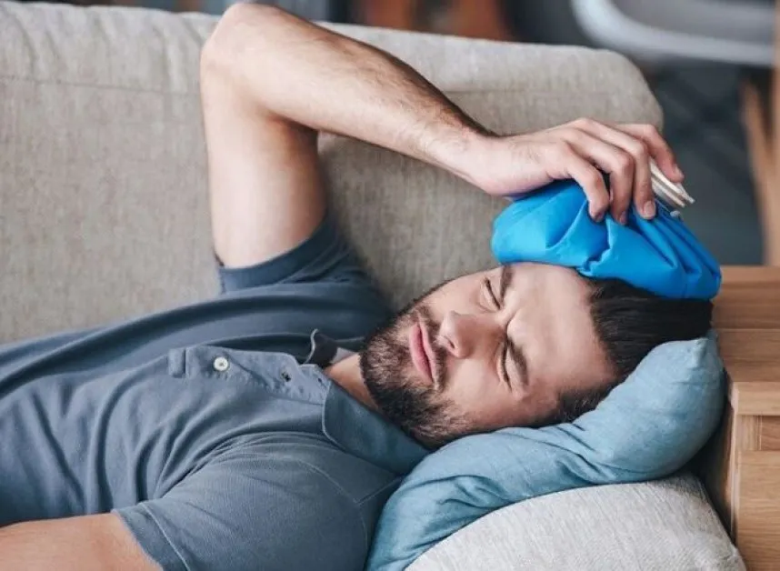 Преди купон, сега оцеляване: разкриха защо след 30 алкохолът "боли" повече