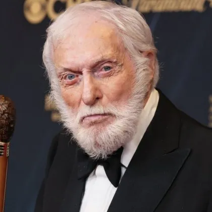 Холивудската легенда Дик Ван Дайк отпразнува 100 ия си рожден ден