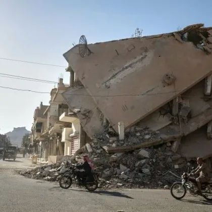 Двама американски военнослужещи и един американски цивилен преводач са убити