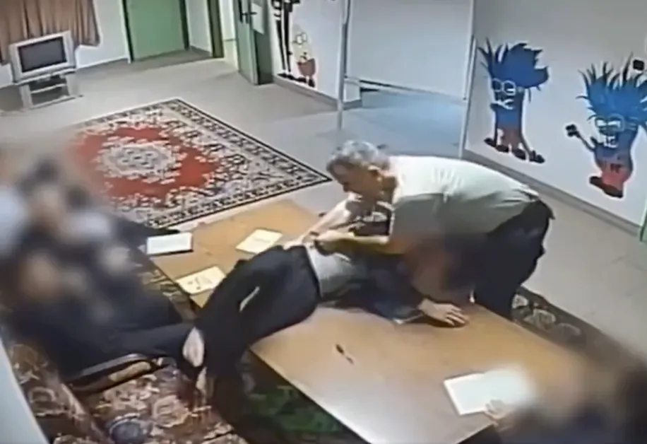 Голям протест срещу Орбан заради предполагаемо насилие над деца в държавни институции ВИДЕА