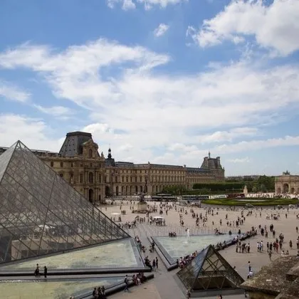 Служителите на парижкия Лувър обявиха стачка след като на общо