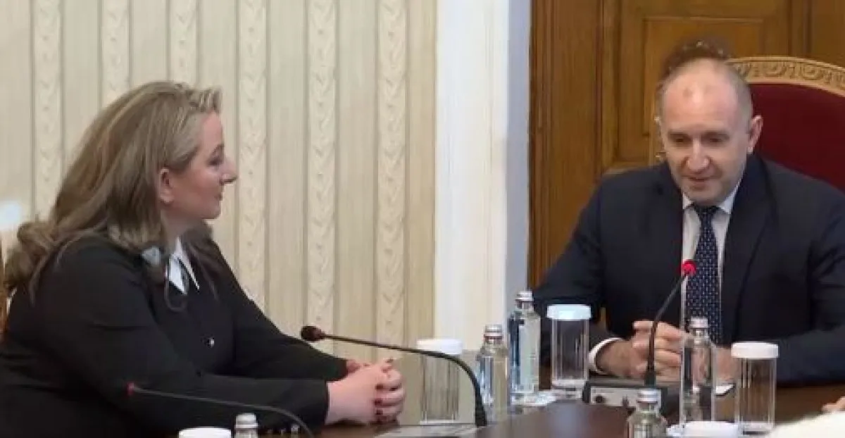 Сачева на консултацията при Радев: До часове ще внесем удължителен бюджет ВИДЕО