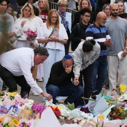 10-годишно момиченце и оцелял от Холокоста сред избитите при разстрела на Ханука в Сидни