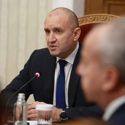 Продължават консултациите на президента за за нов кабинет в рамките