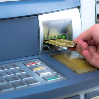 Две деца от Раковски намериха и върнаха изгубени дебитни карти