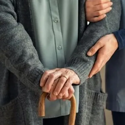 Затвор до пет години за предоставяне на социална услуга за