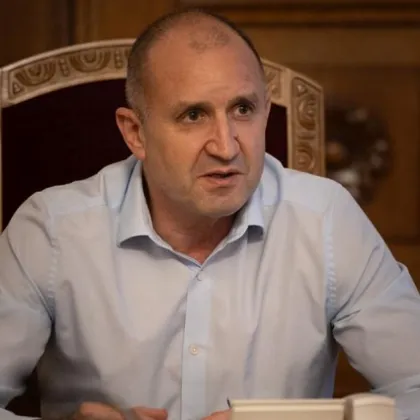 Радев обяви кога връчва първия проучвателен мандат