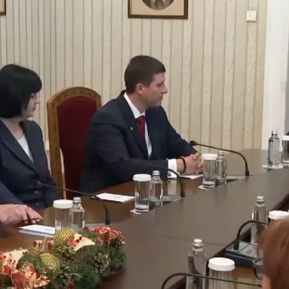 Най малката политическа сила в парламента Величие провежда консултации за съставяне на