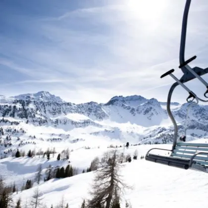 Един човек е загинал, а друг е ранен след падане от ски лифт в Дурмитор