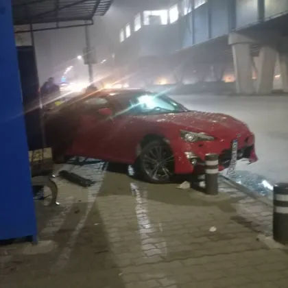 Инцидент с лек автомобил е станал снощи около 22 20 ч