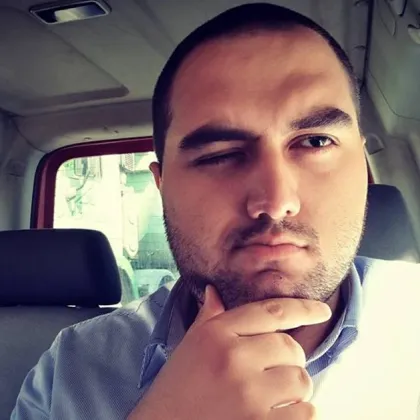 ПП: Бившият директор на 138-о училище не е член на партията